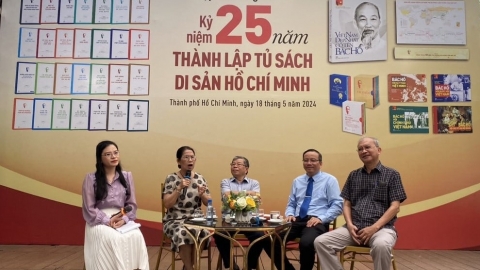 Tủ sách Di sản Hồ Chí Minh ngày càng mở rộng độc giả