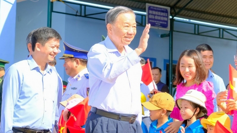 Tổng Bí thư, Chủ tịch nước Tô Lâm thăm huyện đảo Cồn Cỏ