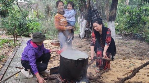 Nồi bánh chưng ngày Tết