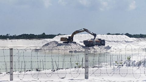 TP. Huế: Đấu giá mỏ cát thạch anh với giá khởi điểm 18 tỷ đồng
