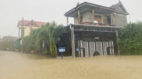 Lũ lớn dân vẫn 'bình chân như vại'