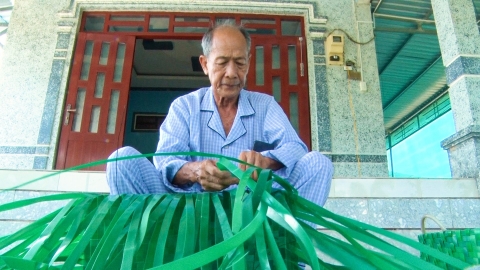 Tái chế dây nhựa phế thải thành sản phẩm hữu ích bảo vệ môi trường