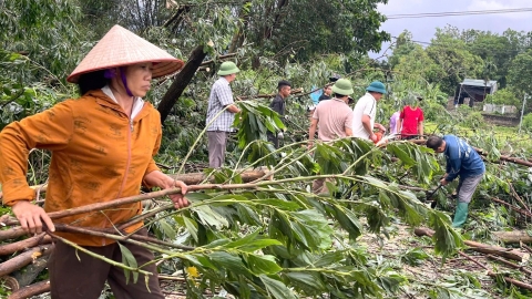 Tuyên Quang: 2 bố con mất tích do nước lũ cuốn trôi