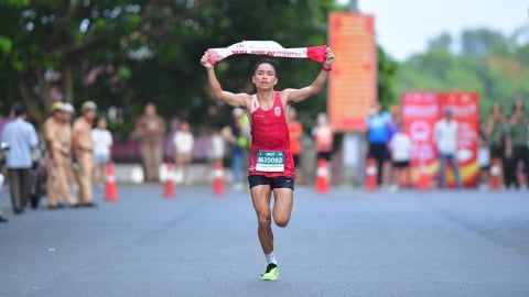 14 chân chạy xuất sắc nhất cự ly 21km Quảng Trị Marathon 2024