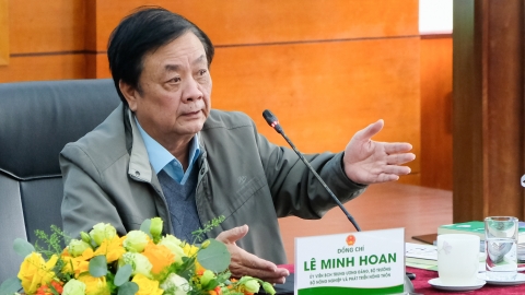 Bộ trưởng Lê Minh Hoan: Mong muốn các nhà báo đồng hành, cùng kiến tạo