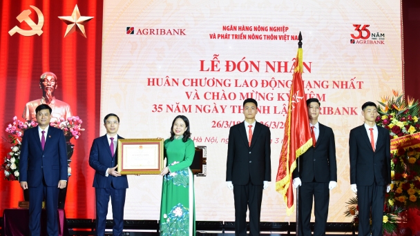 Agribank phát huy tốt vai trò gương mẫu của một ngân hàng 100% vốn nhà nước