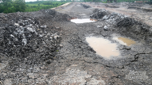 Các công trình 'sáng bàn giao, chiều xuống cấp'