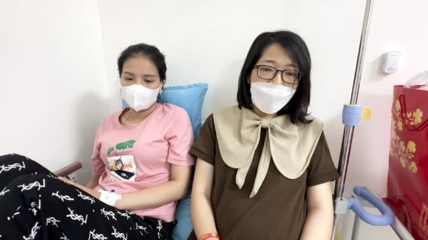 Hàng trăm công nhân ngộ độc tại Vĩnh Phúc: 14 thai phụ tạm an toàn