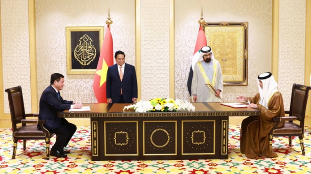 Vietnam signs first free trade agreement with an Arab country