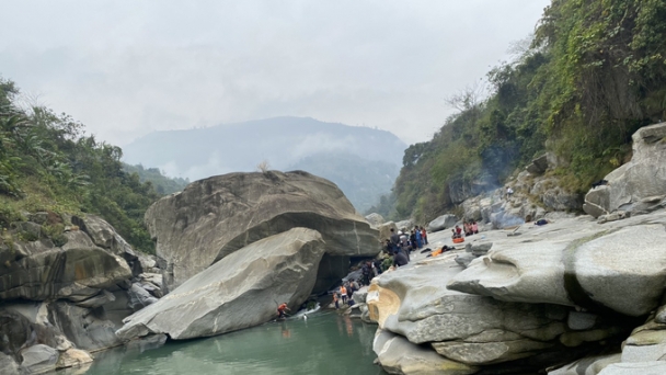 Tử vong do lặn bắt cá trong hang