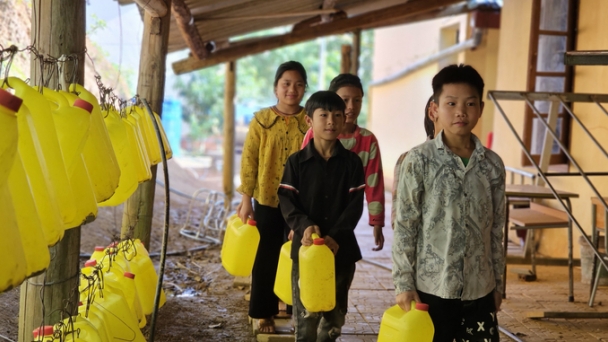 Về nơi người dân quanh năm đi tìm nguồn nước