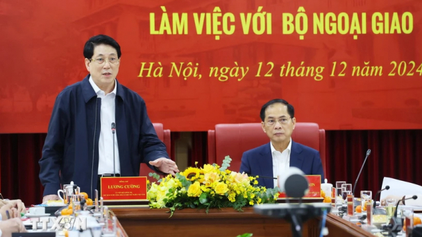 Chủ tịch nước biểu dương những thành tựu của ngành ngoại giao