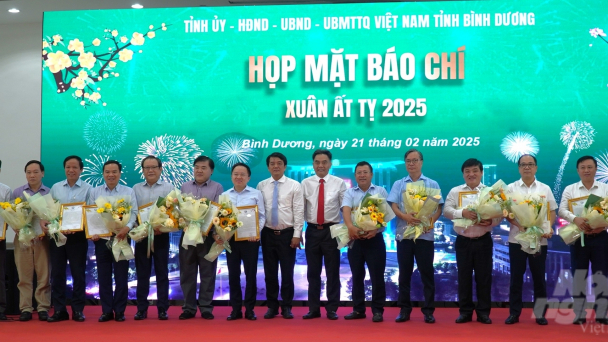 Bình Dương họp mặt báo chí đầu Xuân Ất Tỵ