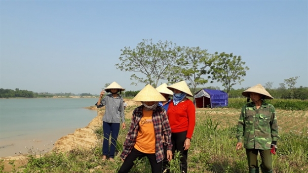 Đình chỉ công tác Phó Chủ tịch xã Thiệu Đô nghi vấn 'bảo kê cát tặc'