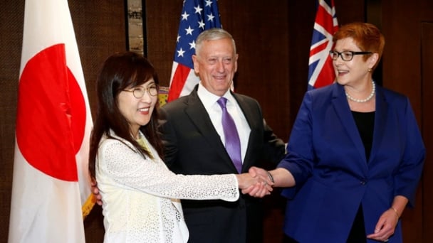 Bộ trưởng Quốc phòng Mỹ, Nhật, Úc đồng loạt chỉ trích Trung Quốc ở Biển Đông