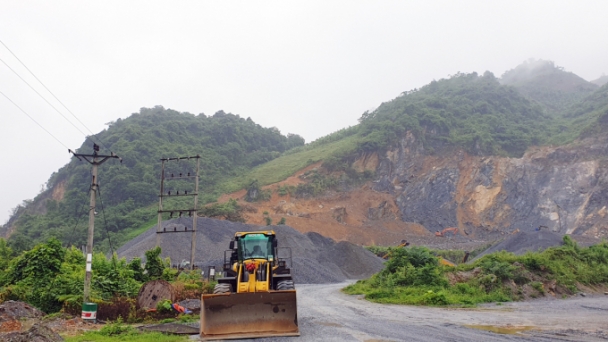 Công ty Khoáng sản Bản Cầm bị dừng khai thác đá