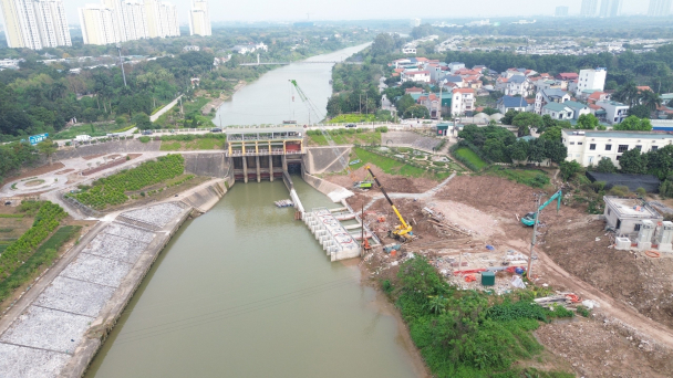 Vận hành trạm bơm dã chiến Xuân Quan, giảm ô nhiễm sông Bắc Hưng Hải