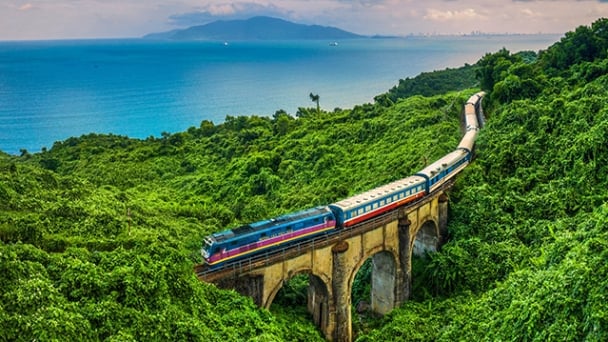 Preparation for the investment in the Lao Cai - Hanoi - Hai Phong railway