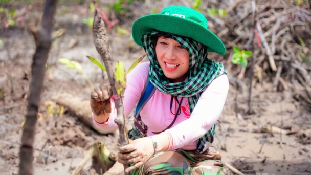 C.P. Vietnam plants and takes care of 10 ha of mangrove forest in Dong Nai