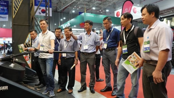 Farmers enjoy exploring agricultural machinery at AGRITECHNICA ASIA 2025