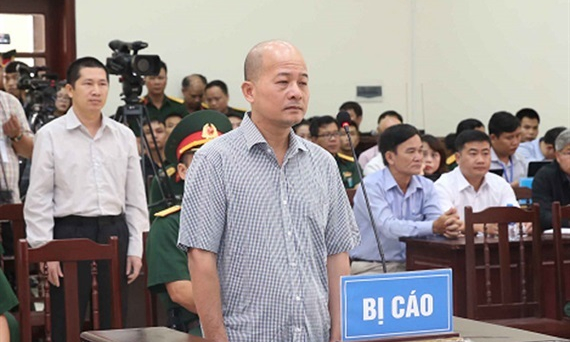 Cựu Thứ trưởng Bộ Quốc phòng hầu tòa cùng Út trọc