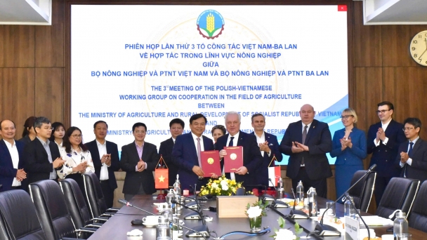 Vietnam and Poland strengthen ties in agricultural cooperation at third meeting