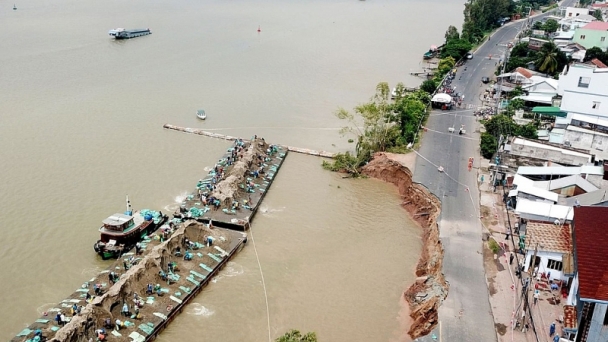 Multi-purposed water works are indispensible in Mekong Delta