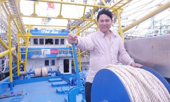 Ngư dân hồ hởi chuẩn bị cho chuyến biển xuyên tết