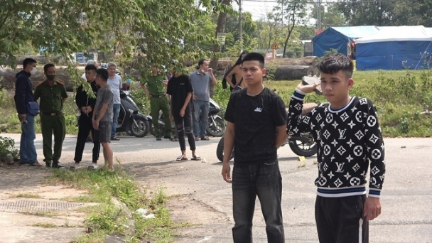 Bắt giam nhóm thanh niên lên kế hoạch cướp tài sản của shipper