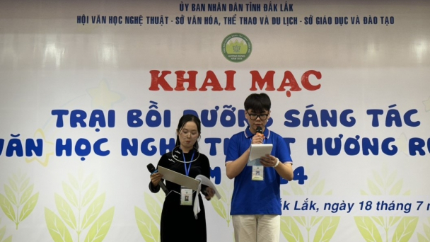 Trại sáng tác Hương Rừng ươm mầm văn học Tây Nguyên