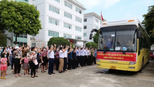 40 y bác sĩ Lào Cai tình nguyện vào Đồng Nai dập dịch Covid-19