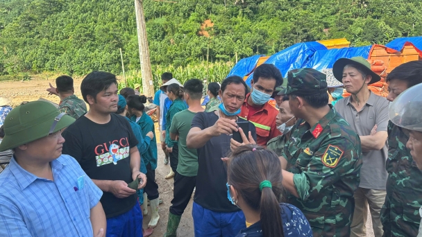 'Phép màu' ở Làng Nủ: 8 người trở về an toàn trong vùng lũ quét