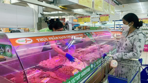 Tăng giá bán trứng và thịt gia cầm, giữ giá thịt heo từ 2/4