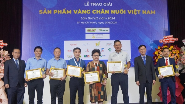 Tôn vinh 35 sản phẩm Vàng chăn nuôi Việt Nam 2024