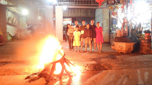 Bình Phước rực sáng ánh lửa đêm giao thừa