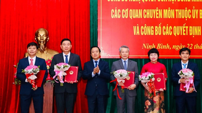 Ninh Bình thu hồi nhiều thông báo, quyết định bổ nhiệm lãnh đạo cấp Sở