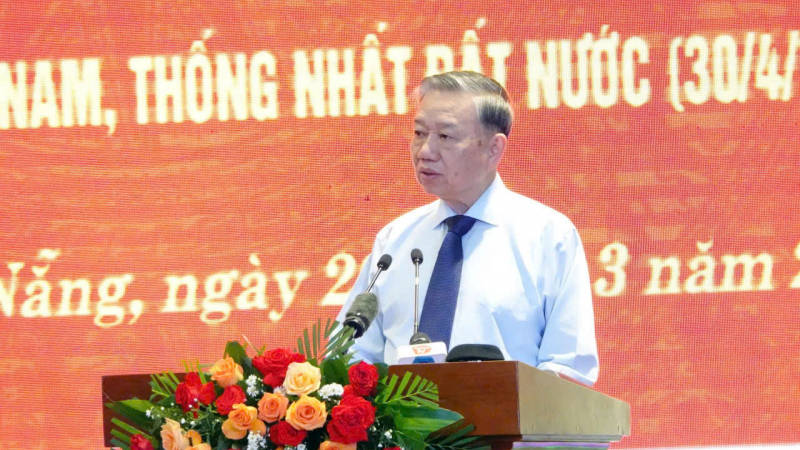 Tổng Bí thư gặp mặt cán bộ lão thành cách mạng, người có công
