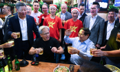 PM Pham Minh Chinh and Nvidia CEO drinking beer and strolling through the Old Quarter