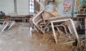 Trường học ở 'tâm lũ' ngập bùn đất, thiết bị hư hỏng trước thềm năm học mới