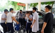 Công nhân ngộ độc ở Vĩnh Phúc: 'Chúng tôi bị ép tươi cười trước ống kính'