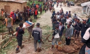Hơn 2.000 người bị chôn vùi trong vụ lở đất ở Papua New Guinea