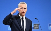 NATO thừa nhận duy trì các cố vấn quân sự ở Ukraine