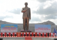 Khánh thành tượng đài Bác Hồ với chủ đề 'Miền Nam trong trái tim tôi'