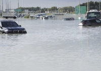 Dubai hứng trận mưa kỷ lục 75 năm, lượng mưa gấp rưỡi cả năm