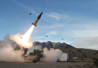 Mỹ cung cấp tên lửa tầm xa ATACMS cho Ukraine