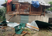 41 nhà dân bị tốc mái vì giông lốc tại huyện nghèo nhất tỉnh