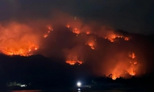 Cháy rừng ngùn ngụt tại núi Cô Tô kèm tiếng nổ lớn