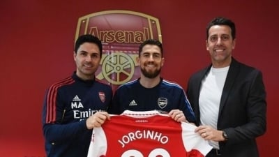 Jorginho 'hối' Arsenal gia hạn hợp đồng với sếp Arteta
