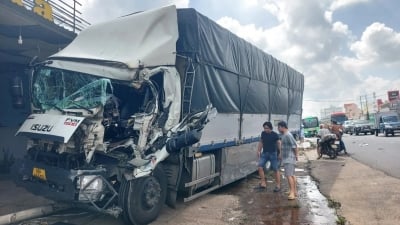 Xe tải gây tai nạn liên hoàn ở Đồng Nai, 2 người thương vong