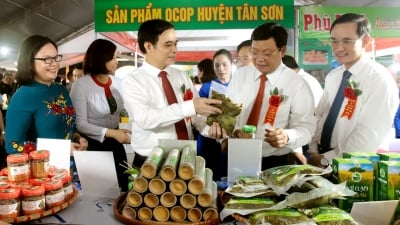 350 gian hàng tại Hội chợ thương mại và sản phẩm OCOP Phú Thọ